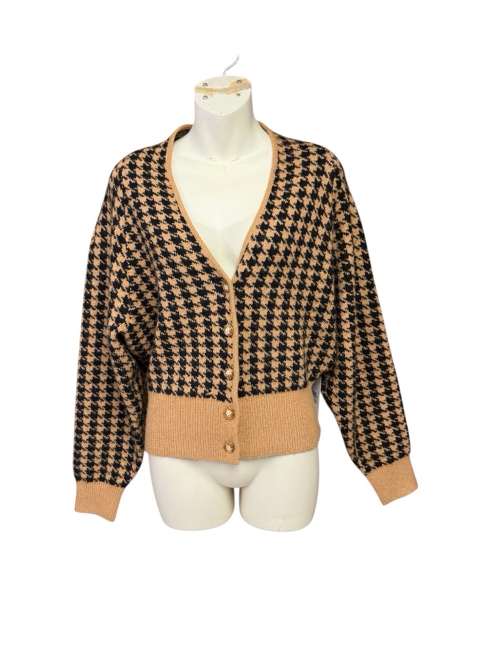 Astr Camel and Black “Ruby” Houndstooth V-Neck Button Cardigan NWT Size Large